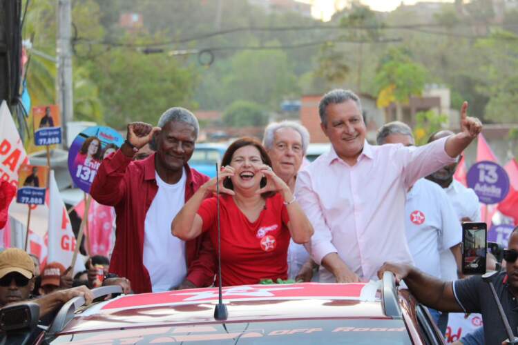 “Vim pedir para o povo de Ilhéus votar no 13, votar em Adélia”, diz Rui, após grande caminhada