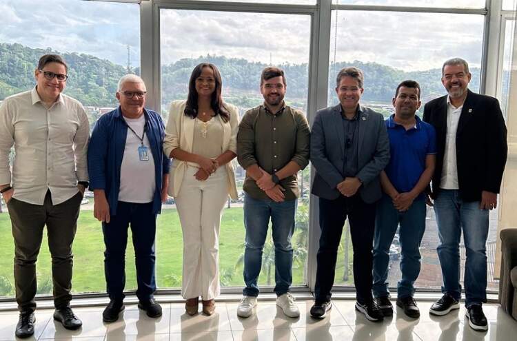 Reitor da UESC, Alessandro Fernandes, recebe prefeito eleito de Ilhéus, Valderico Junior