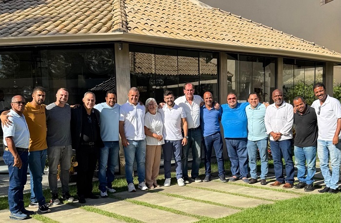 Valderico Junior tem encontro com vereadores eleitos em Ilhéus