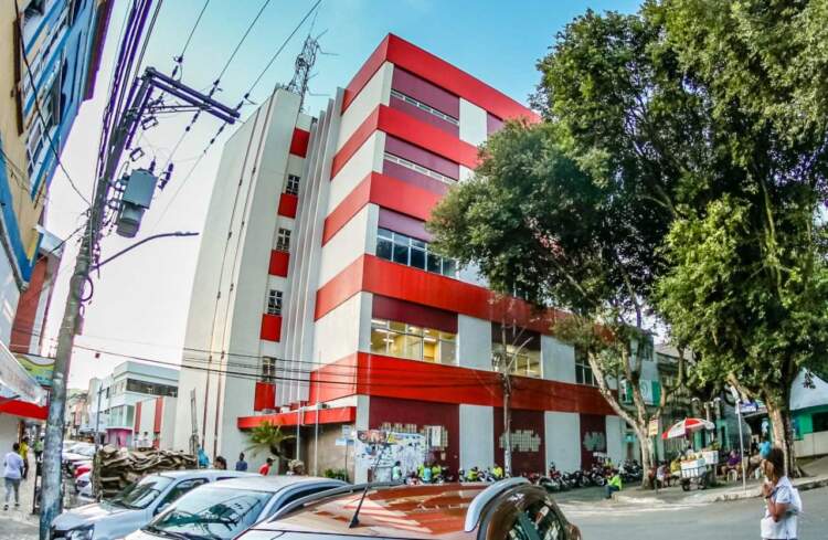 Prefeitura de Ilhéus paga salários da Saúde atrasados pela gestão anterior